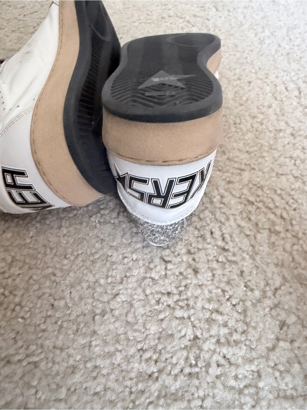 Golden Goose White Leather Sneakers with Silver Star - Picture 7 of 8
